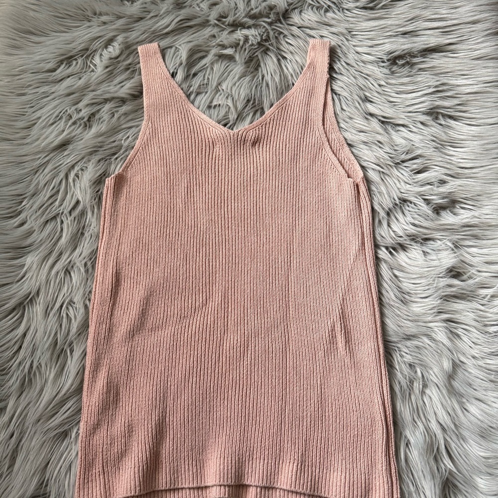 ELIZABETH JAMES Ribbed Knit Sweater Tank Size Small - Picture 4 of 5